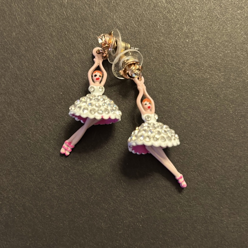 100% Betsey Johnson